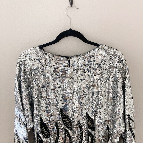 GORGEOUS VINTAGE SEQUIN TOP - Picture 4 of 10
